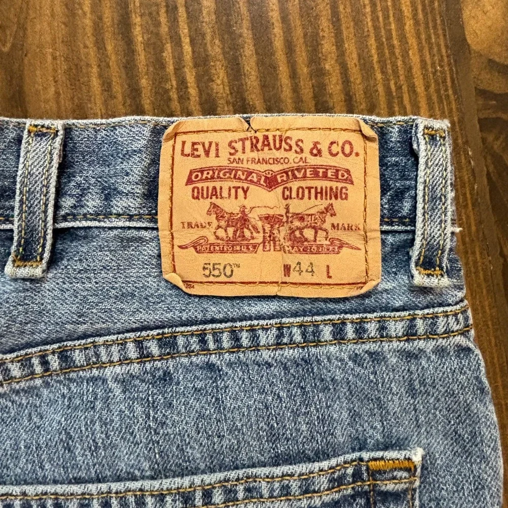 LEVI STRAUSS 569 Denim‎ Shorts Mens 44 Blue Relaxed Fit Medium Wash Jean
